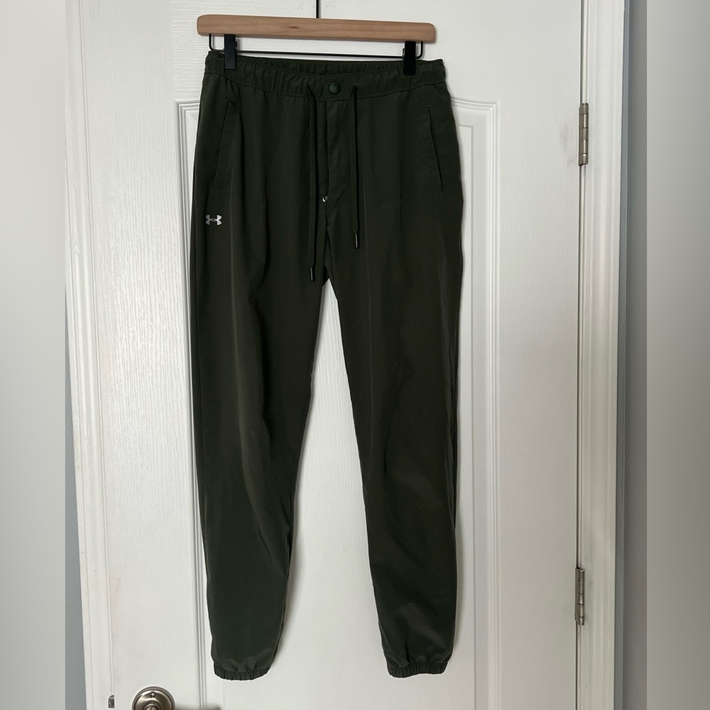 Under Armour Joggers sz Small in Olive